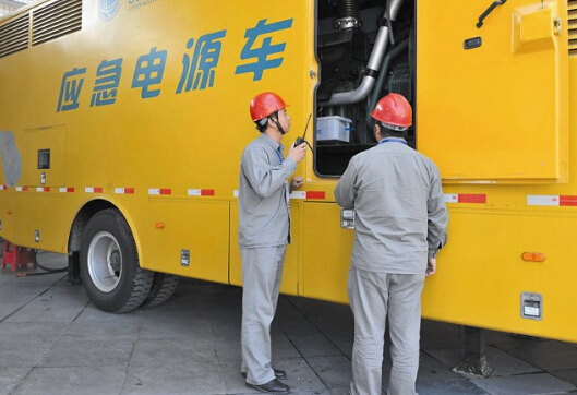 巢湖如何清理被灰尘覆盖的机油散热器？